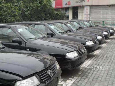 D大眾(上海/一汽)-二手桑塔納30001.8 舒適型-上海弘發(fā)舊機(jī)動(dòng)車經(jīng)紀(jì)公司